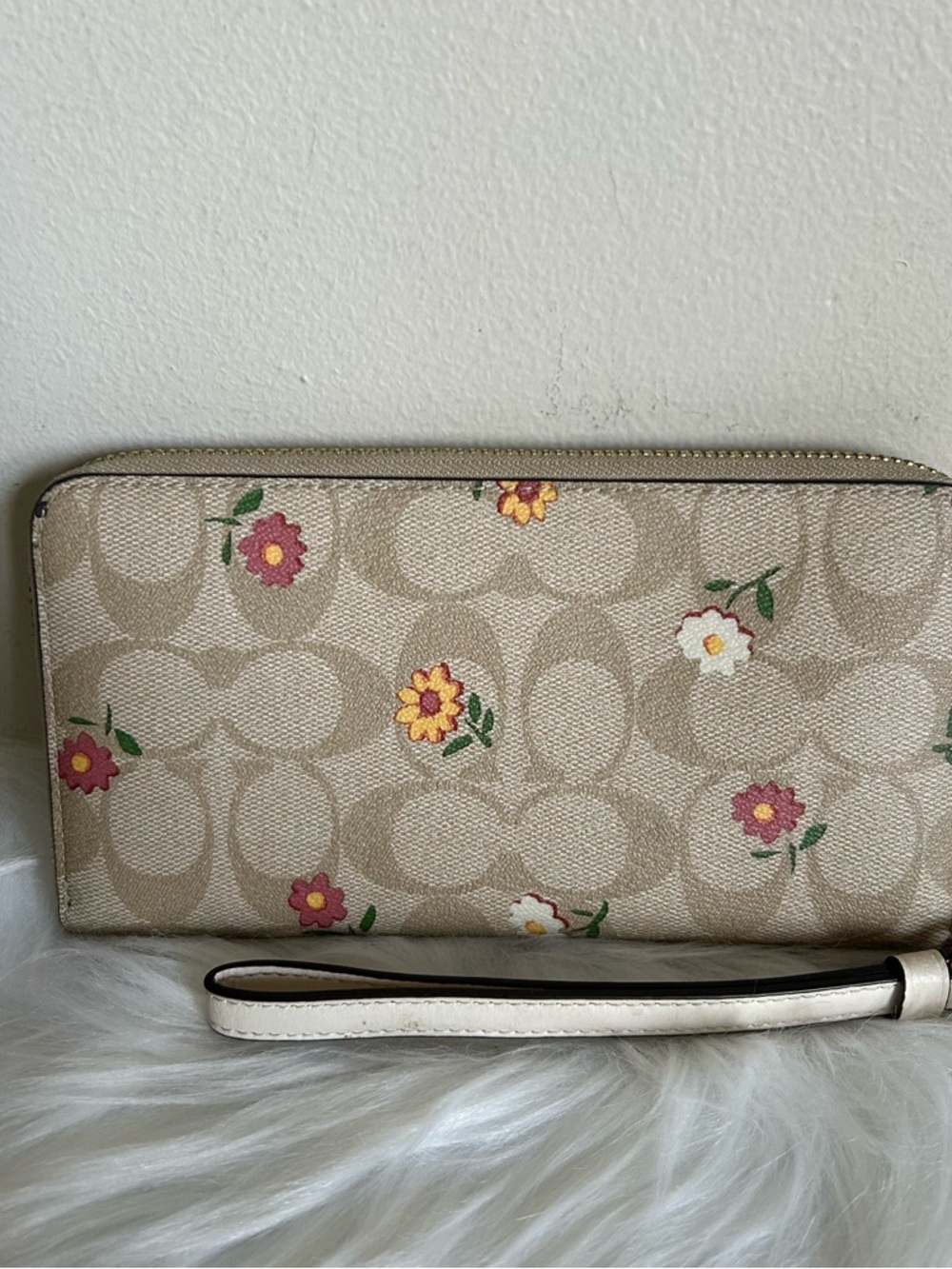 Coach Accordion Zip Khaki Floral Signature Canvas Wristlet Wallet Excellent - Picture 2 of 5